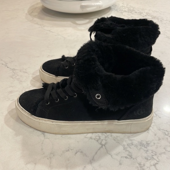 UGG Suede High Top Sneakers Shearling Size 8 - Picture 6 of 12